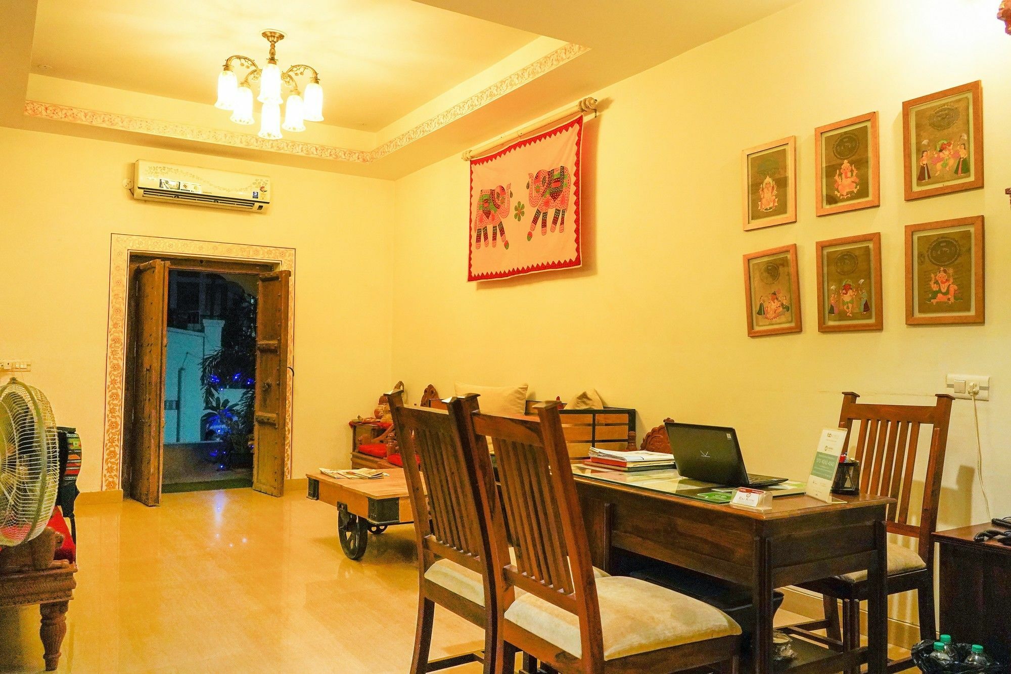 Hotel Raj Kothi Jaipur Airport ภายนอก รูปภาพ